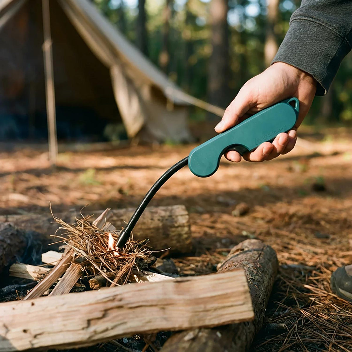 Coghlan’s Plasma Flex Lighter – Rechargeable Electric Arc Lighter