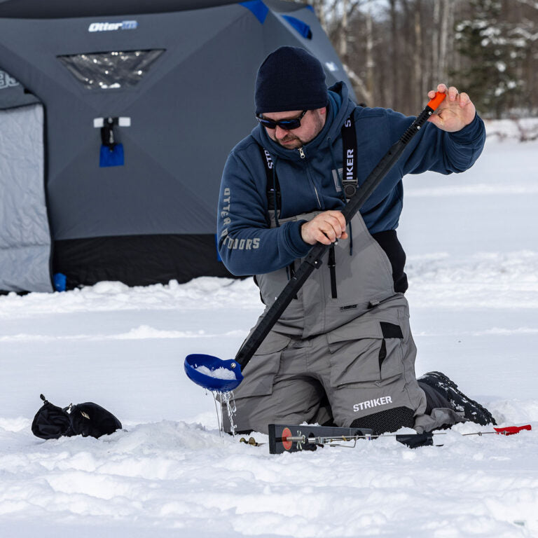 Otter Folding Ice Scoop