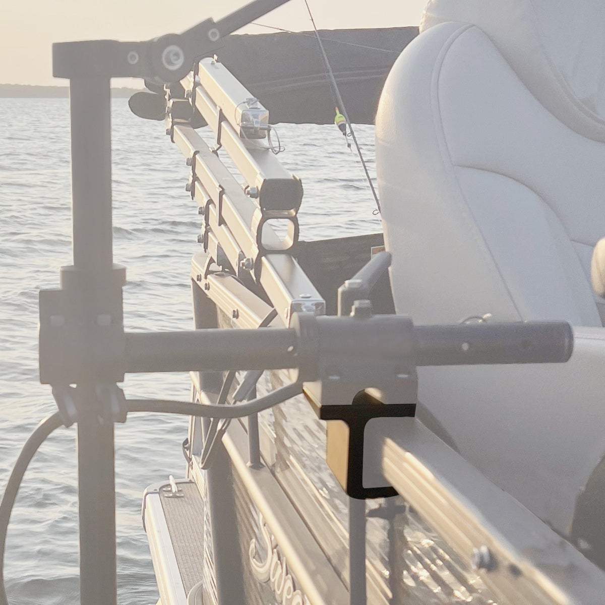 Brew City Pontoon Mount Square Rail - #3000