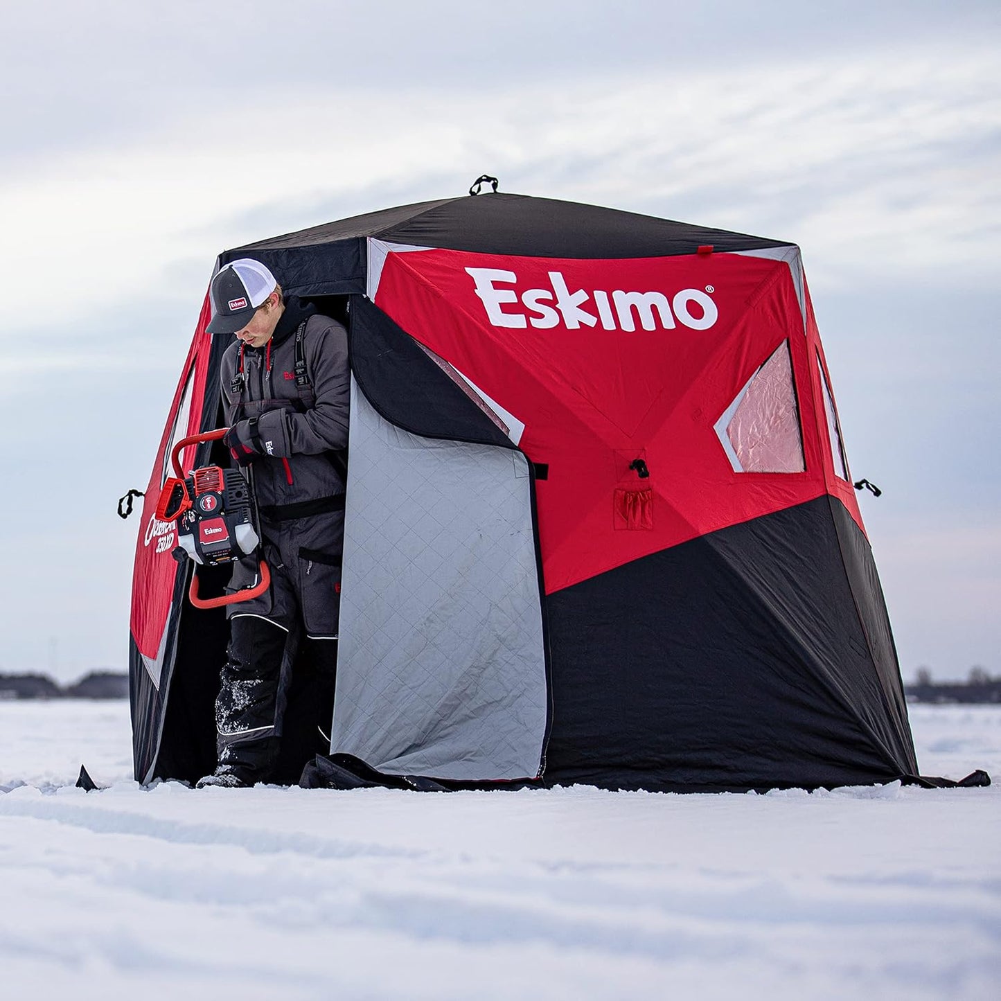 Eskimo Outbreak 350XD Insulated Shelter [Shipping Size 58x11x11=112]
