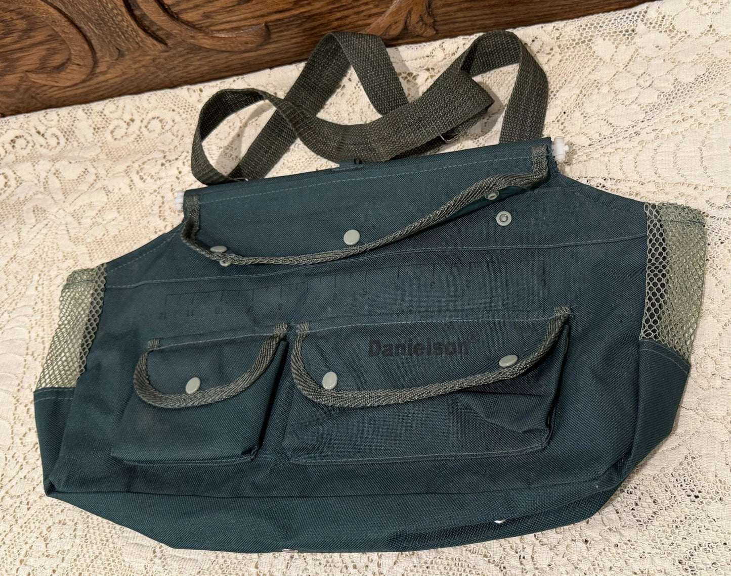 DANIELSON CANVAS CREEL